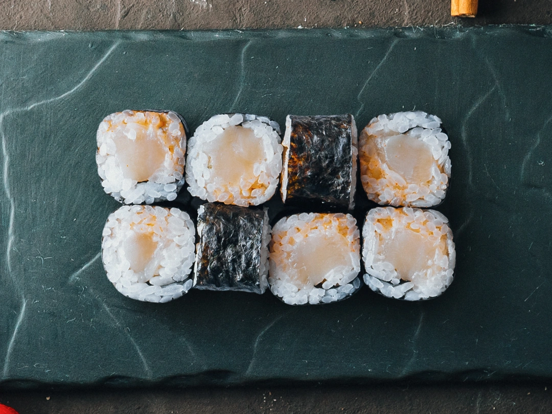 Острый с гребешком