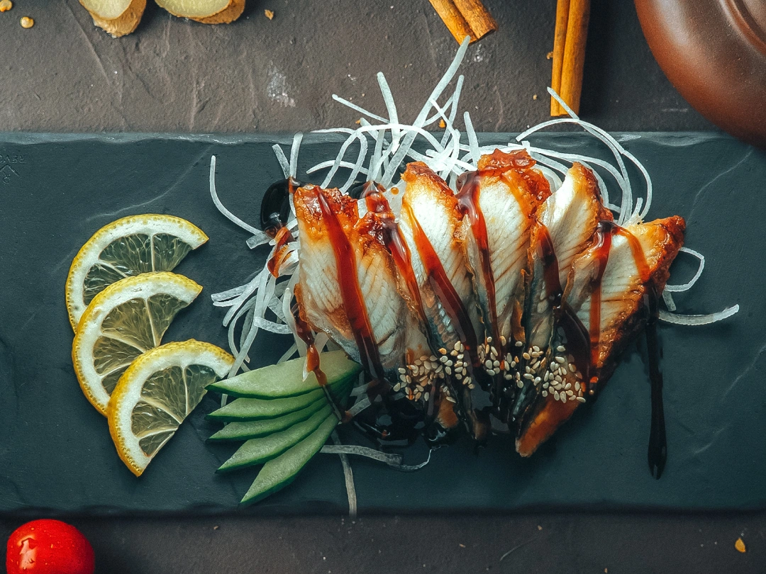 Сашими угорь