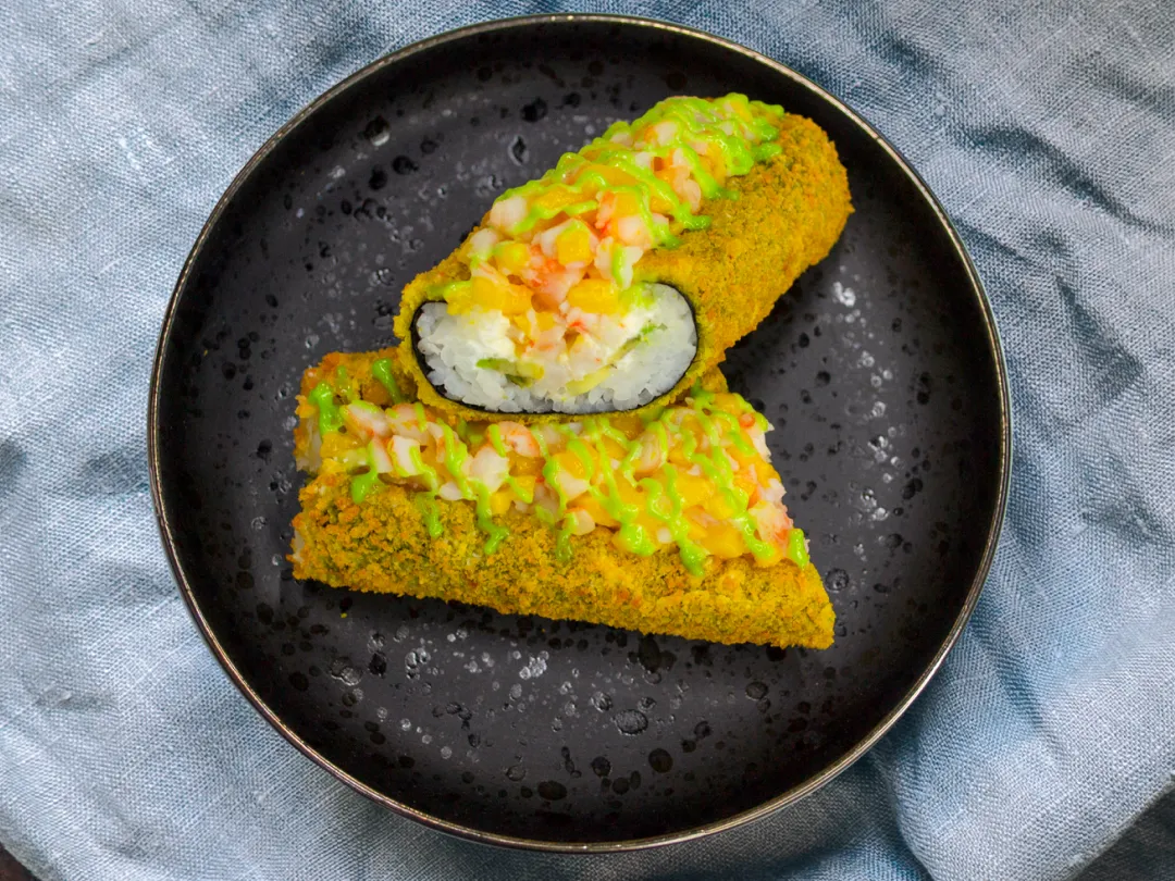 Открытый ролл с манго и креветкой