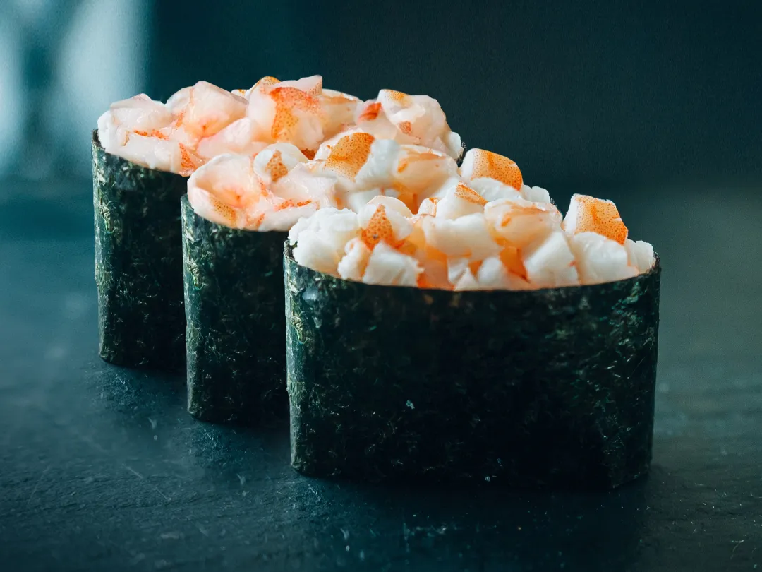 Гункан с креветкой 3 шт