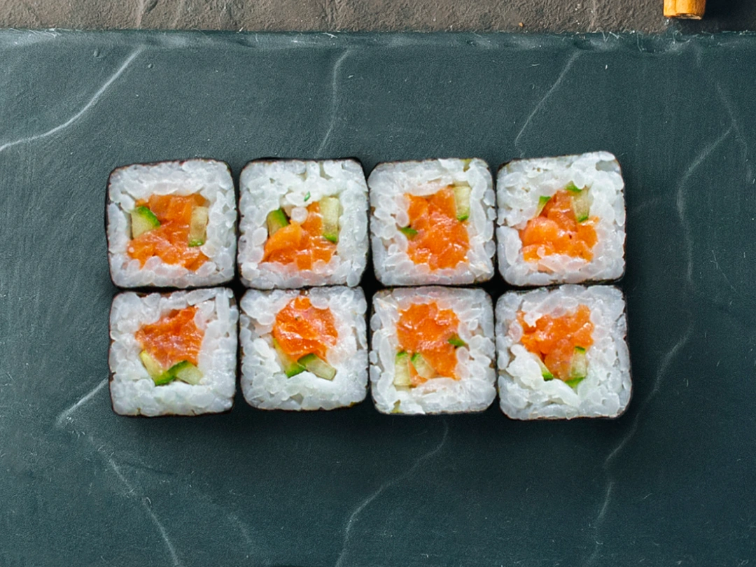 С копченым лососем