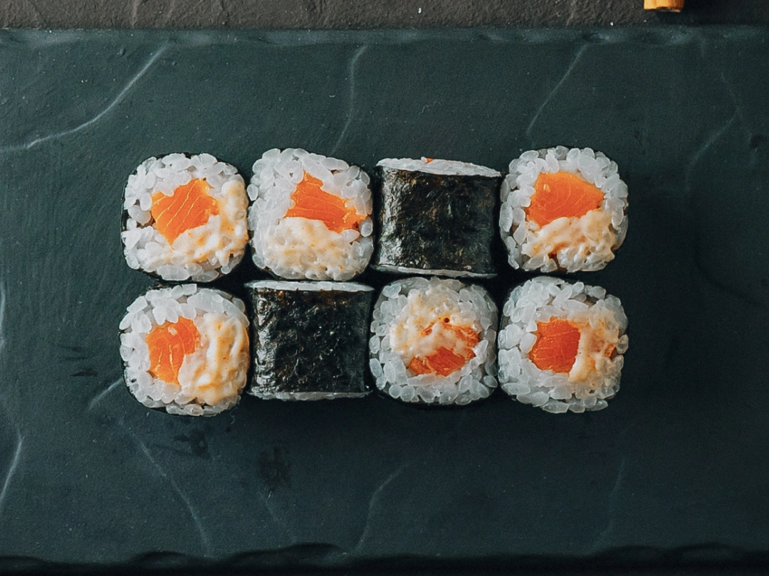 Острый с лососем