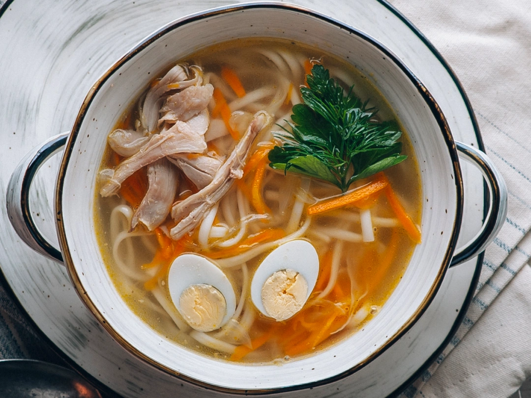 Куриный суп с лапшой